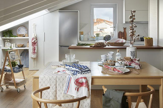 Coastal-Style Tea Towels: A Splash of Elegance for Your Kitchen